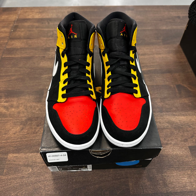 Black Amarillo Jordan 1 Mid (USED)