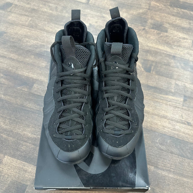 Anthracite Nike Foamposite (USED)