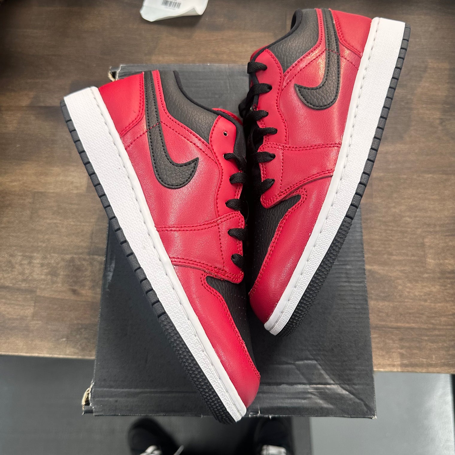 (GS) Gym Red Black Pebbled Jordan 1 Low