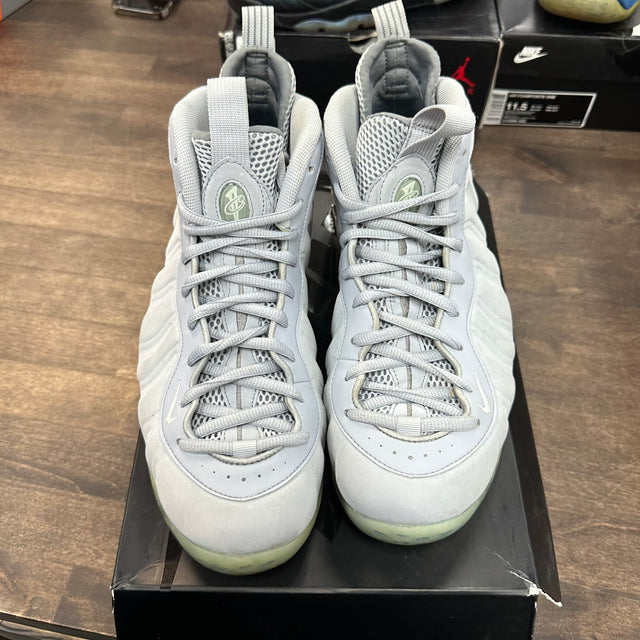 Wolf Grey Suede Foamposite One (USED)