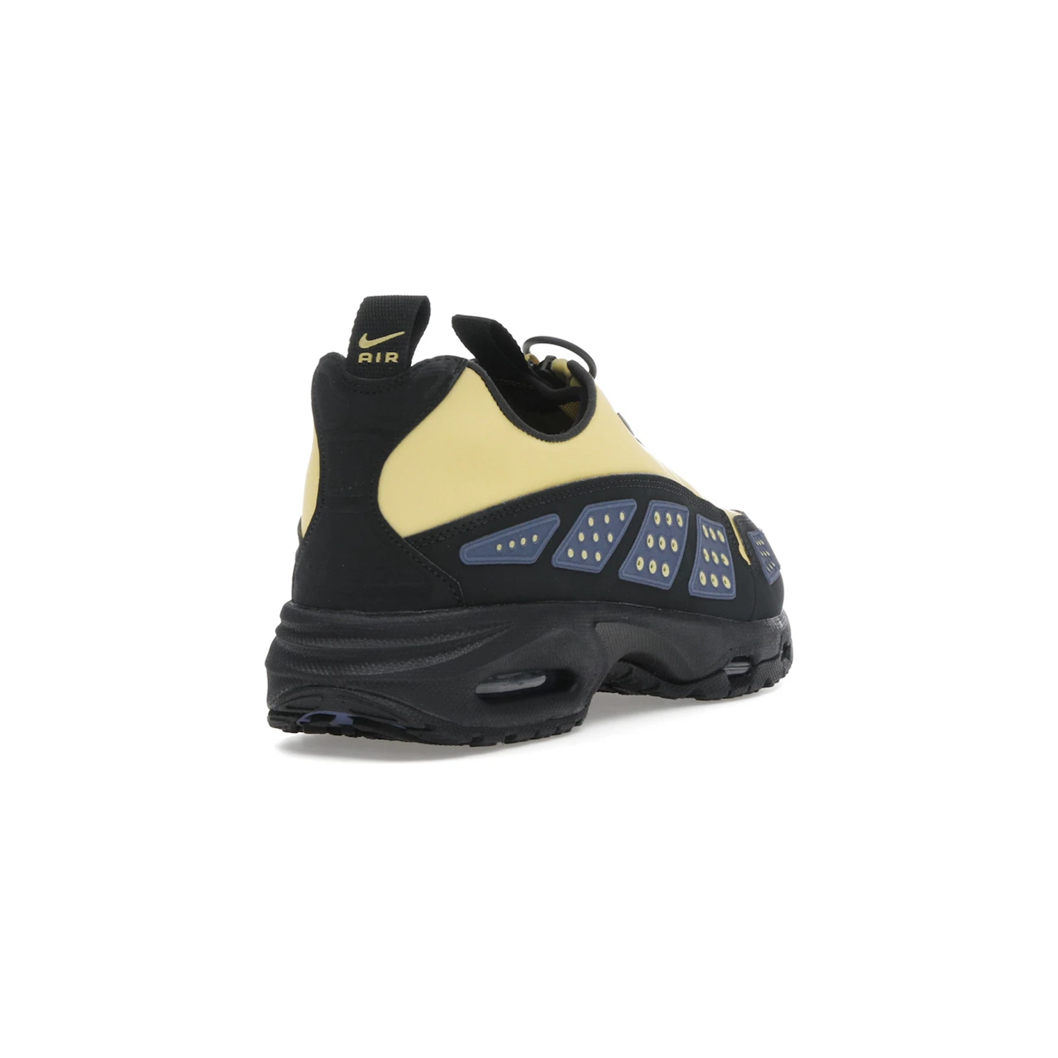 nike_air_max_sunder_saturn_gold_womens_2