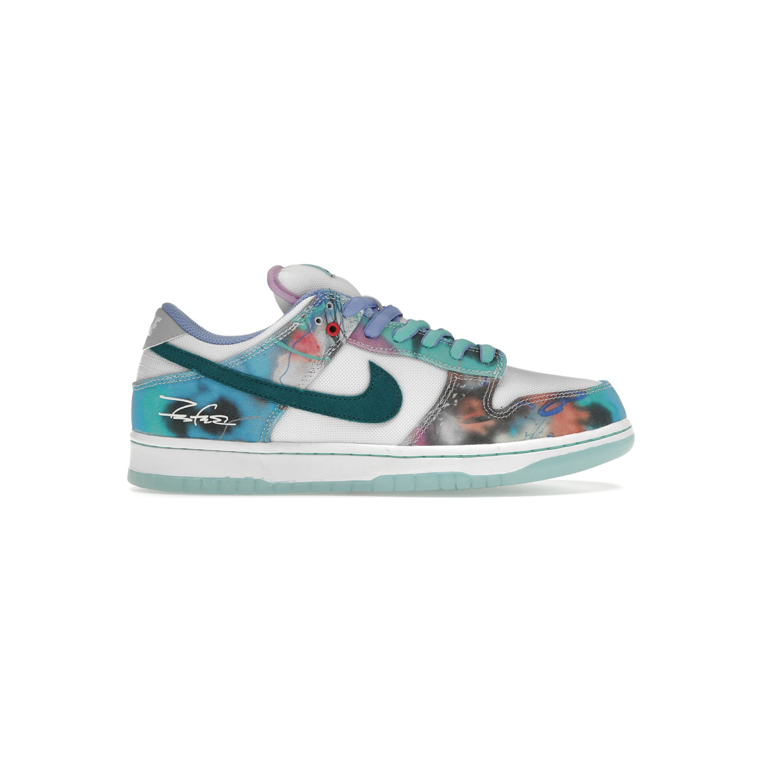 nike_sb_dunk_low_futura_laboratories_bleached_aqua_0