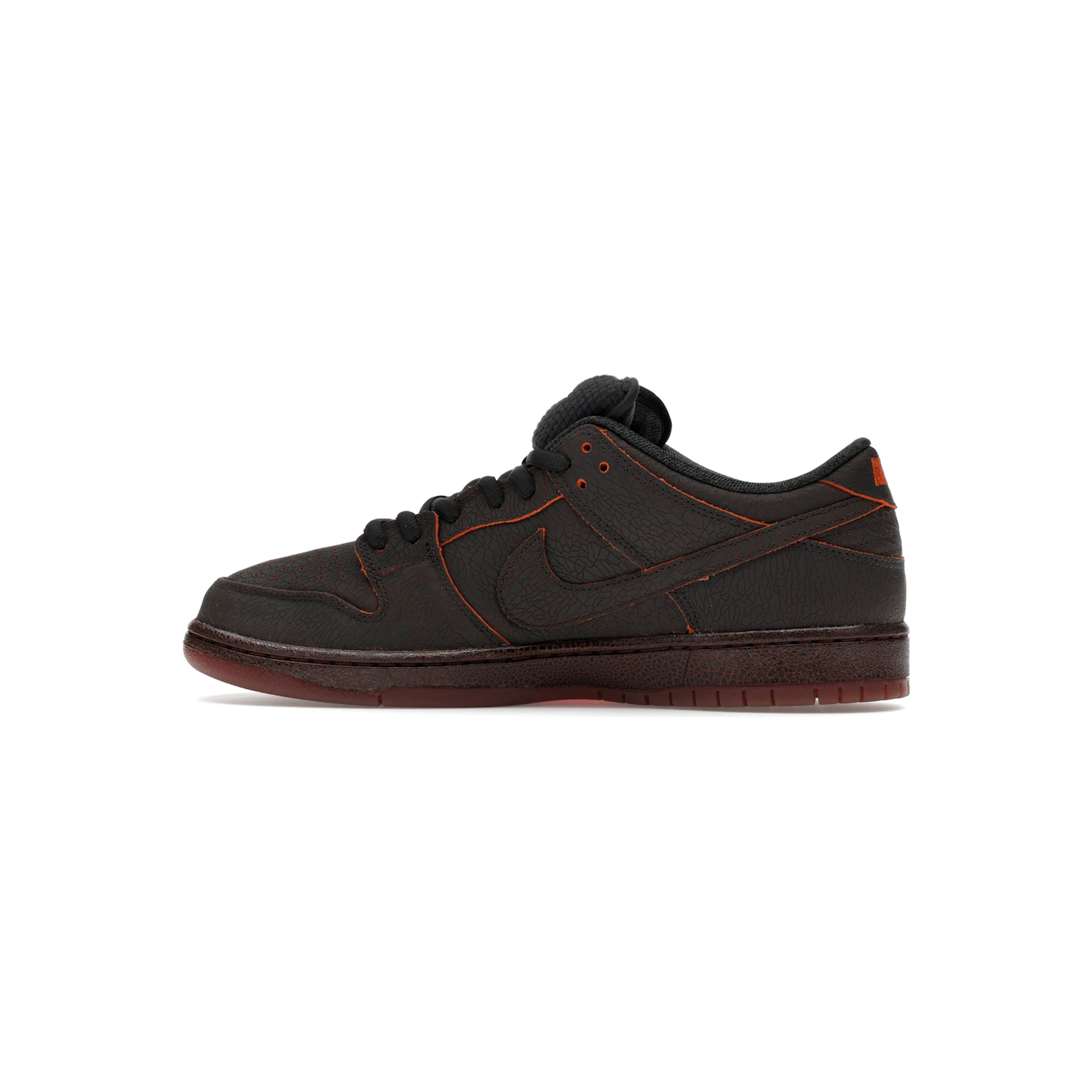 nike_dunk_sb_low_krampus_1