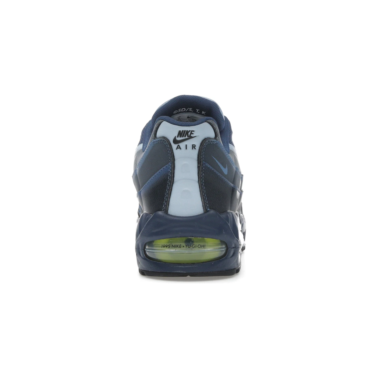 nike_air_max_muscle_95_yu_gi_oh_joey_with_promo_card_4