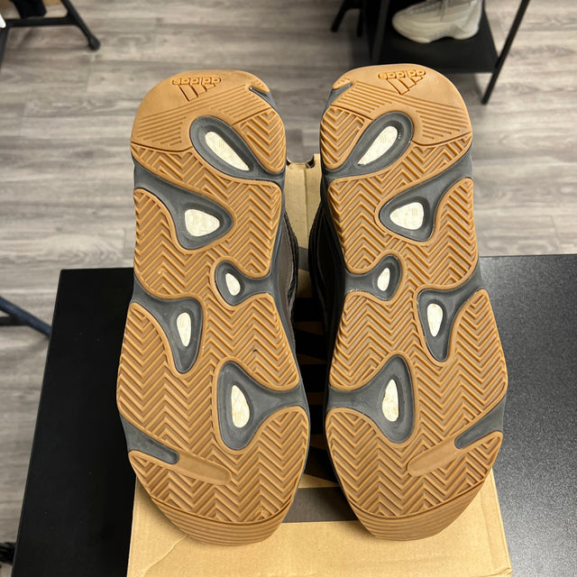 Geode Yeezy 700 (USED)