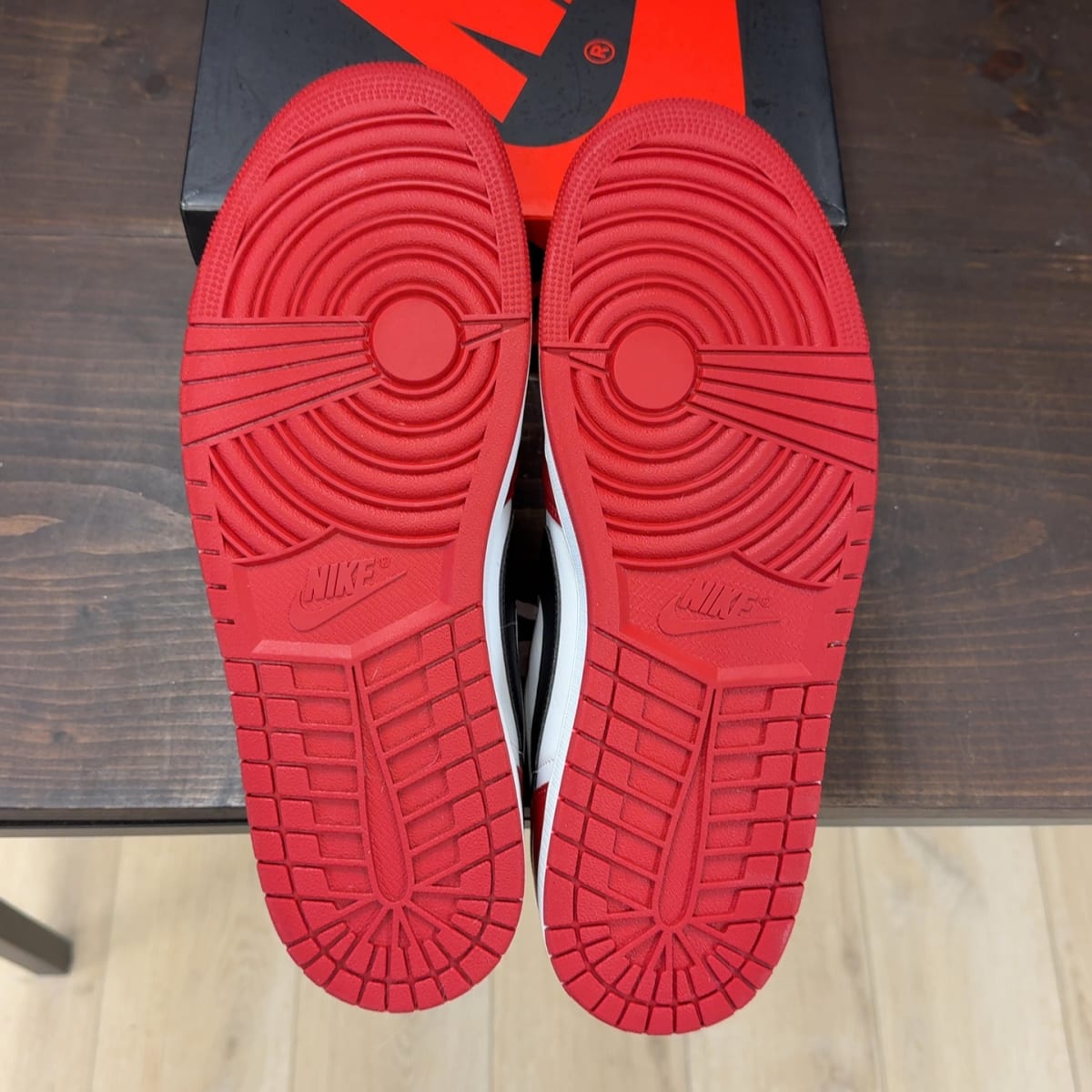Jordan 1 Retro Low OG Chicago (2025) Size 14 (Pre-Owned) - aux