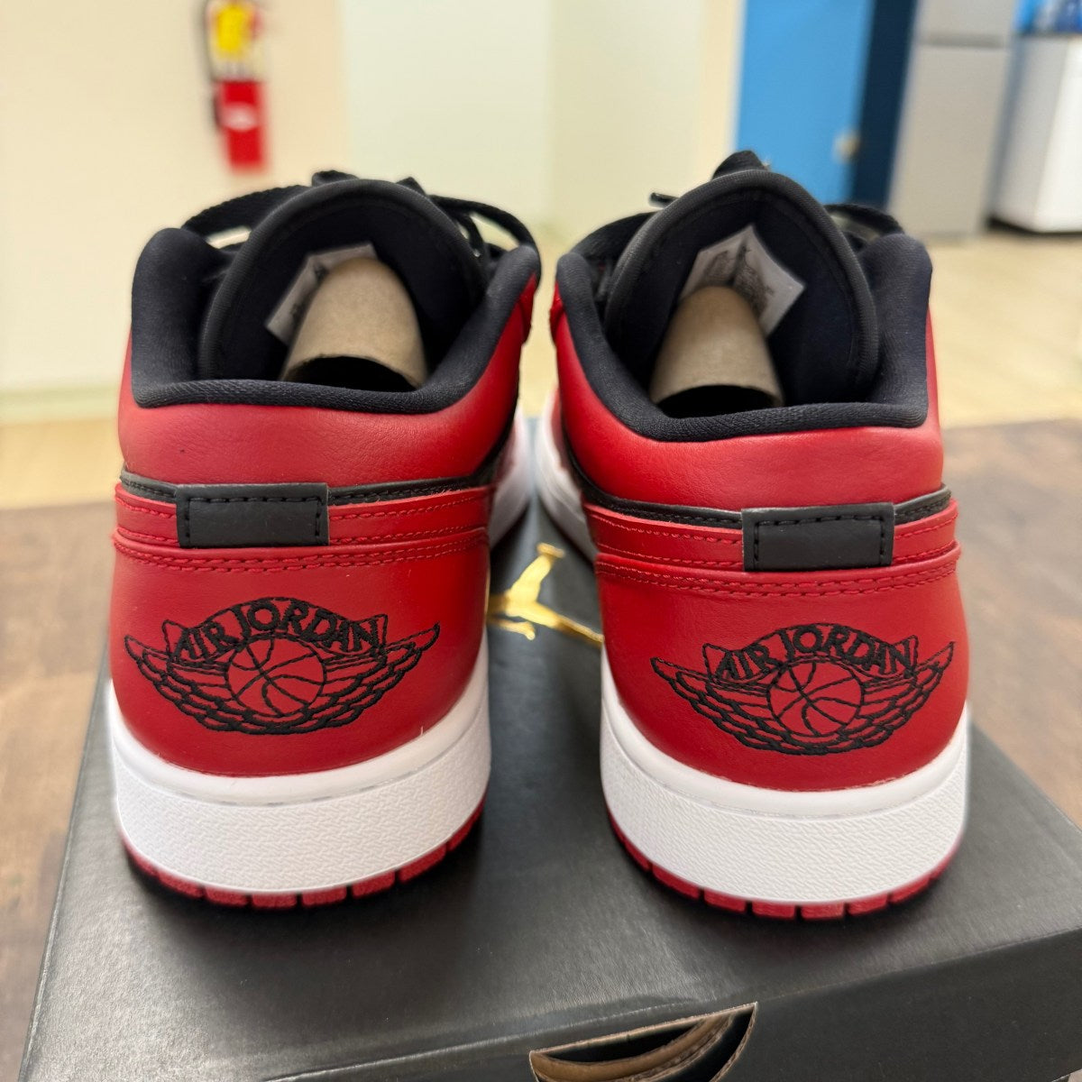 Jordan 1 Low Reverse Bred - Image 3
