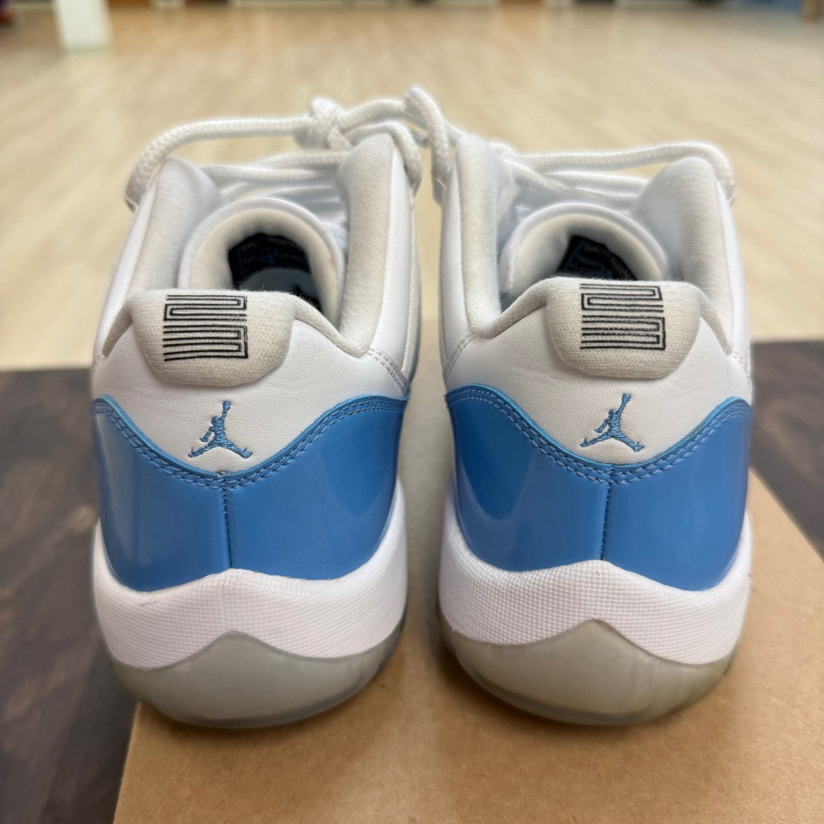 Jordan 11 Retro Low University Blue (2017) Size 12 (Pre-Owned) - Image 4