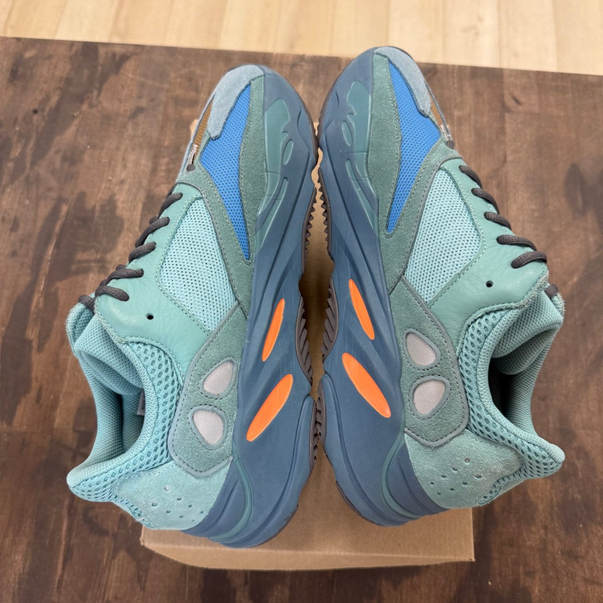 adidas Yeezy Boost 700 Faded Azure Size 13 (Pre-Owned) - Image 5