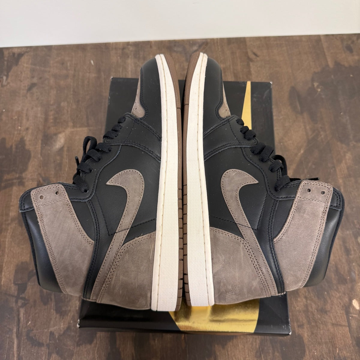 Jordan 1 Retro High OG Palomino - Image 4