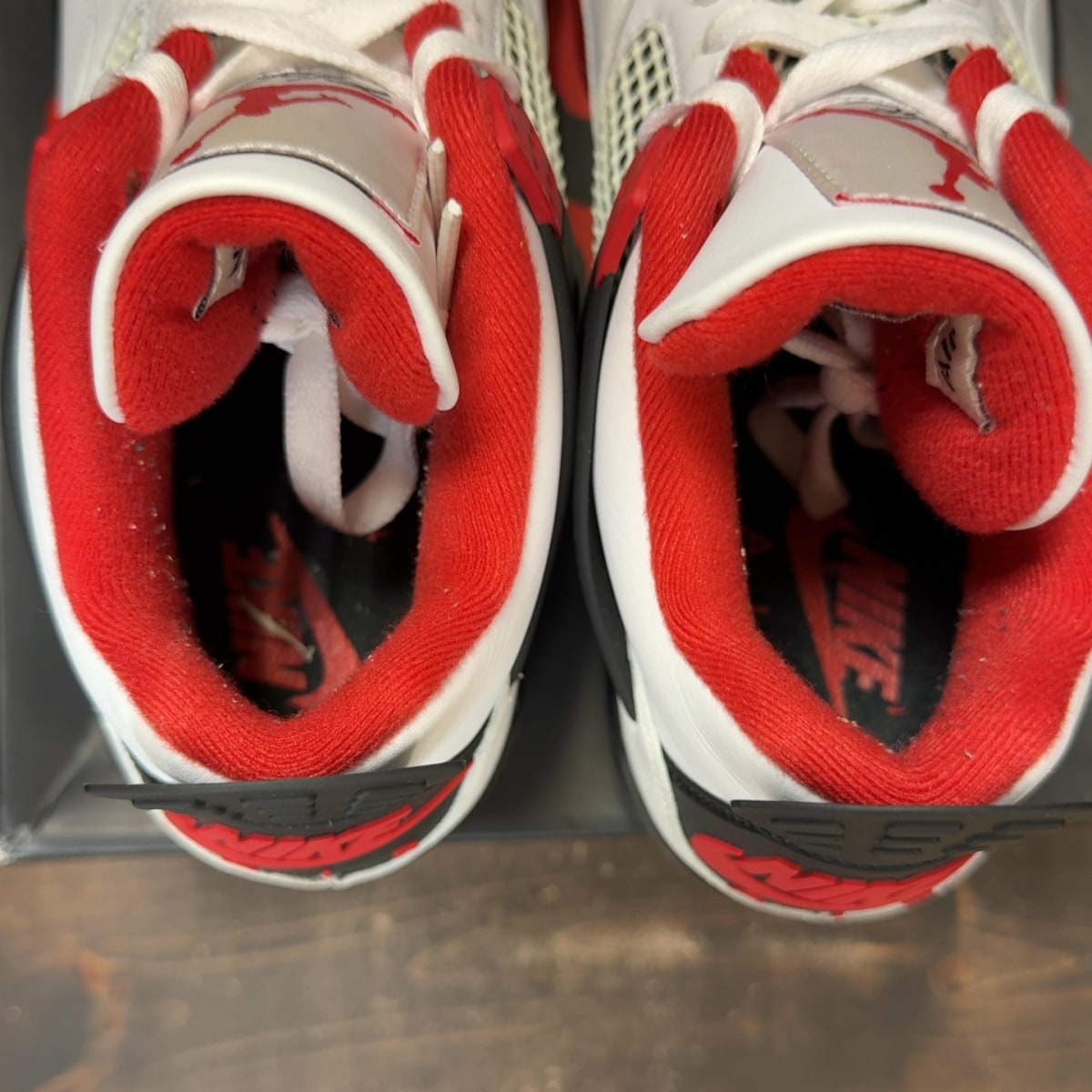 Jordan 4 Retro Fire Red (2020) Size 9.5 (Pre-Owned) - aux