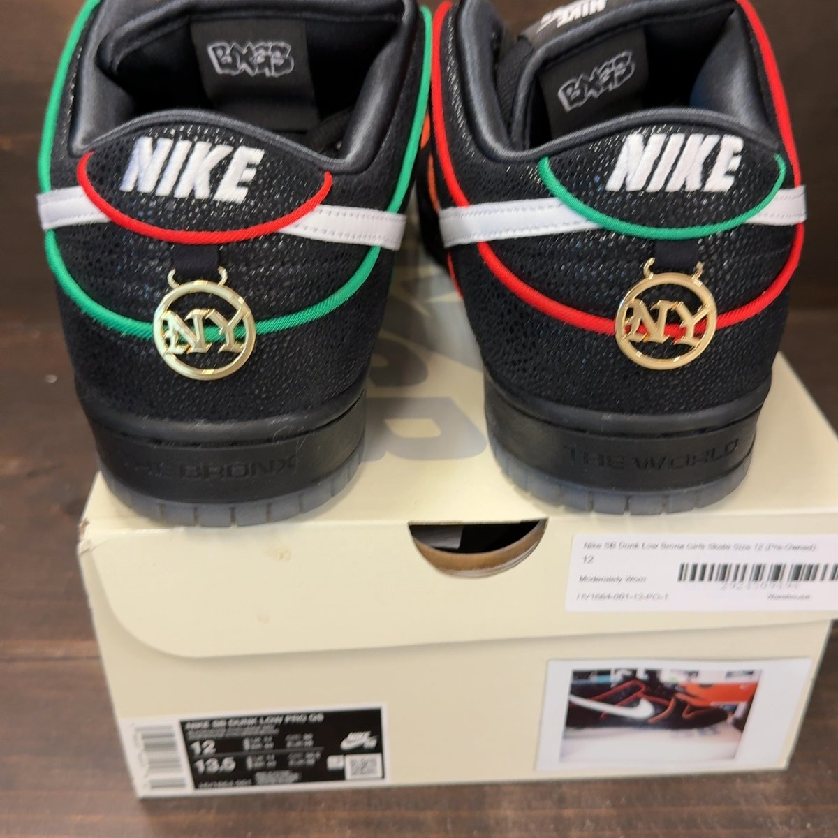 Nike SB Dunk Low Bronx Girls Skate Size 12 (Pre-Owned) - aux