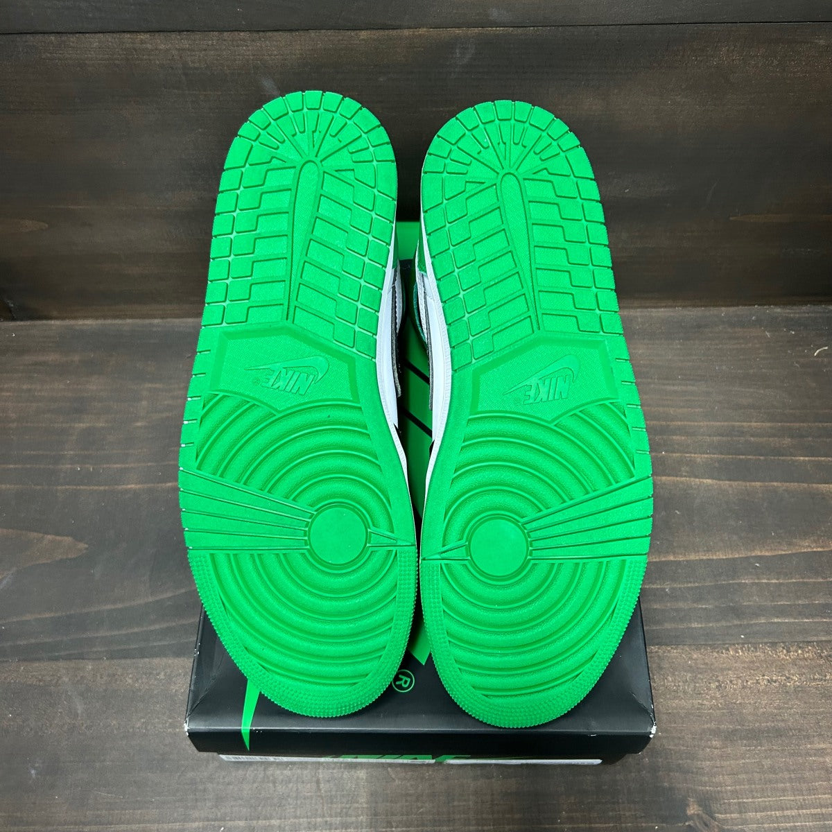 Jordan 1 Retro High OG Lucky Green - Image 7