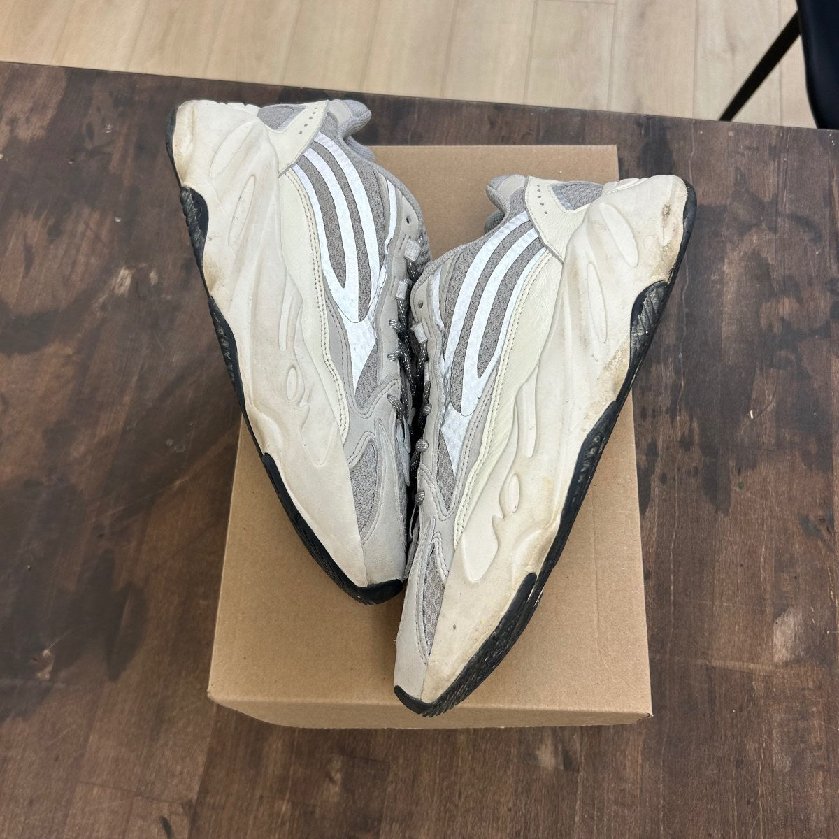 adidas Yeezy Boost 700 V2 Static Size 10.5 (Pre-Owned) - Image 1
