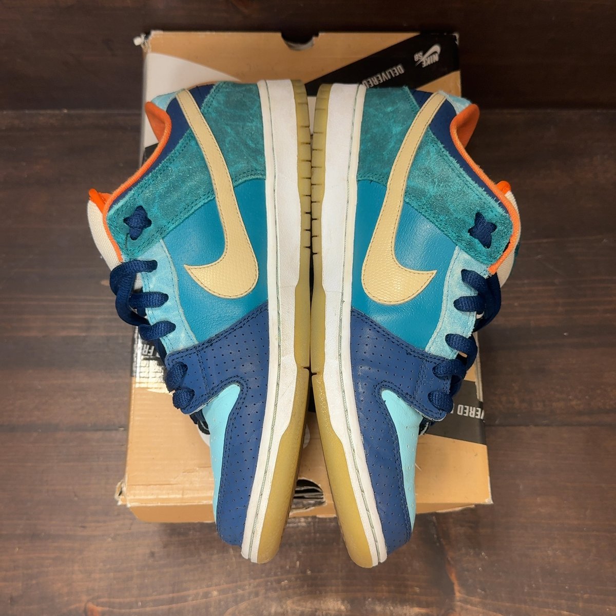 Nike SB Dunk Low MIA Skate Shop Size 10 (Pre-Owned) - aux
