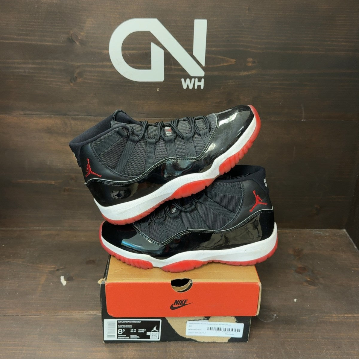 Jordan 11 Retro Playoffs Bred (2019) - Image 1