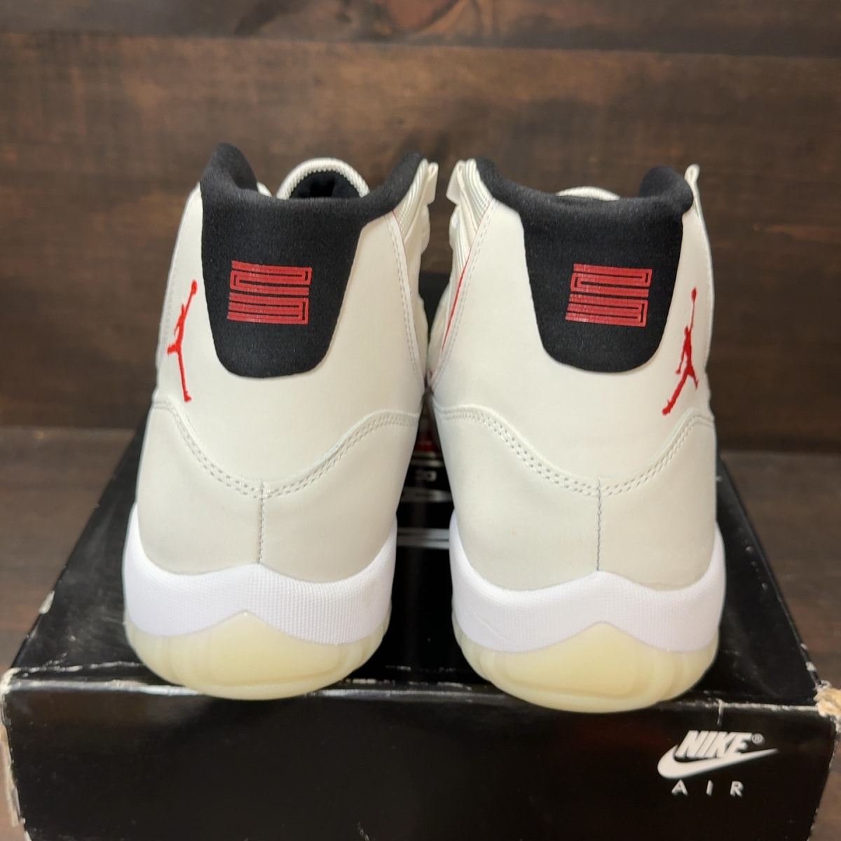 Jordan 11 Retro Platinum Tint Size 13 (Pre-Owned) - aux
