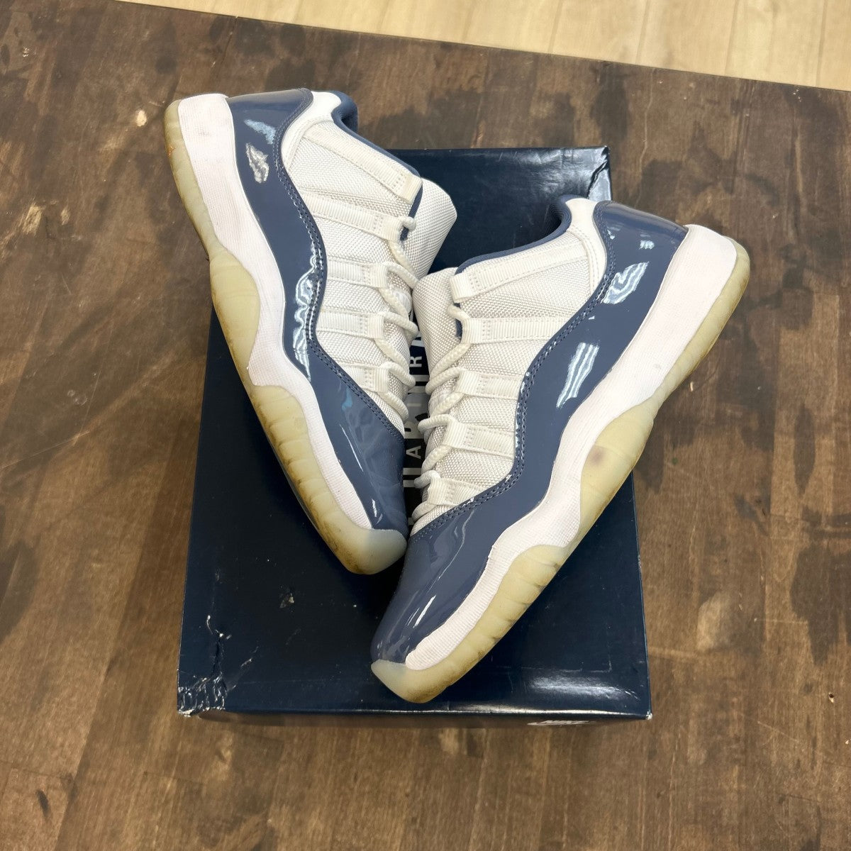 Jordan 11 Retro Low Diffused Blue (GS) - Image 1