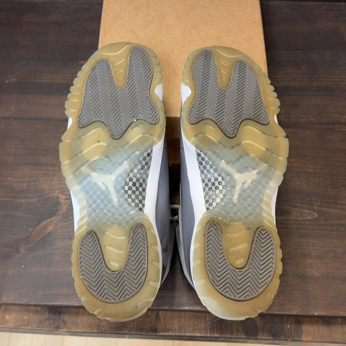 Jordan 11 Retro Cool Grey (2021) Size 11 (Pre-Owned) - Image 7