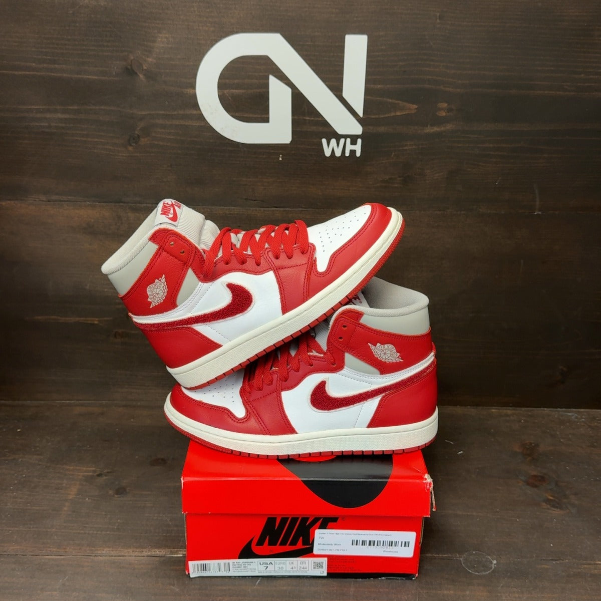 Jordan 1 Retro High OG Varsity Red (Women's) - Image 1