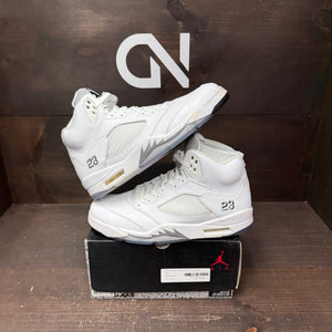 Jordan 5 Retro Metallic White (2015) Size 10.5 (Pre-Owned) - front