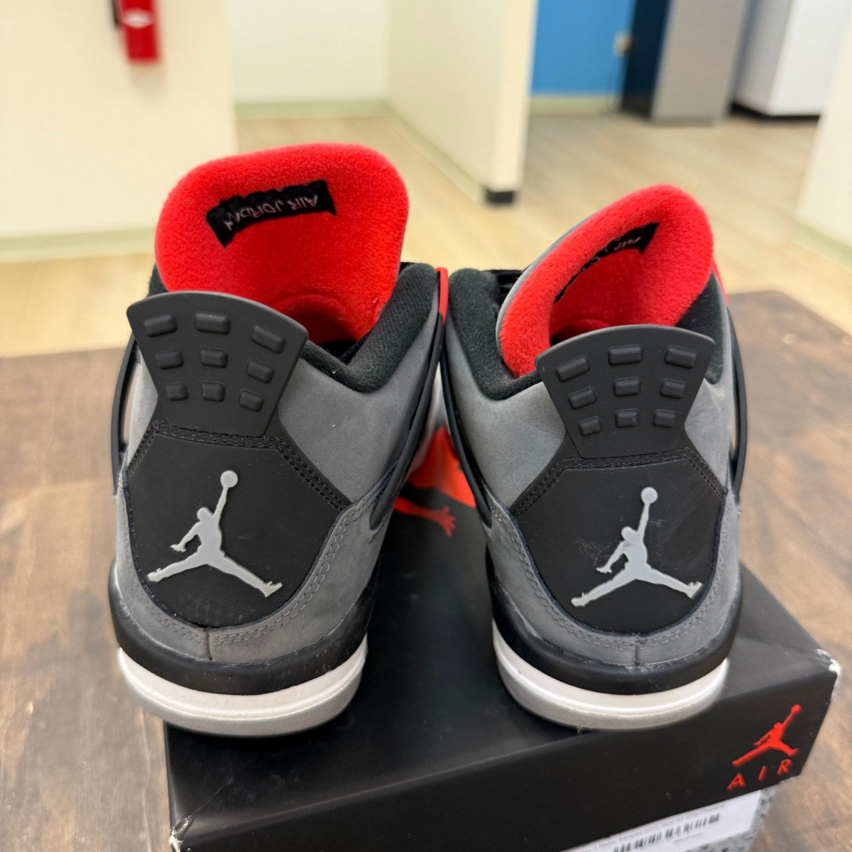 Jordan 4 Retro Infrared (GS) - Image 3
