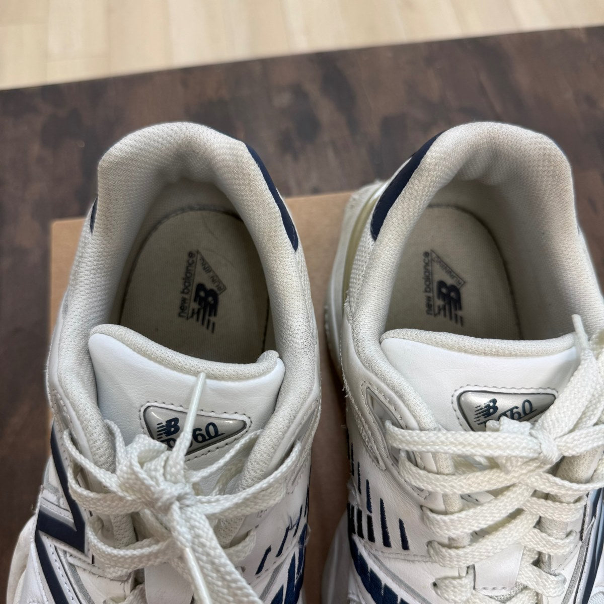 New Balance 9060 White Navy Size 13 (Pre-Owned) - Image 3