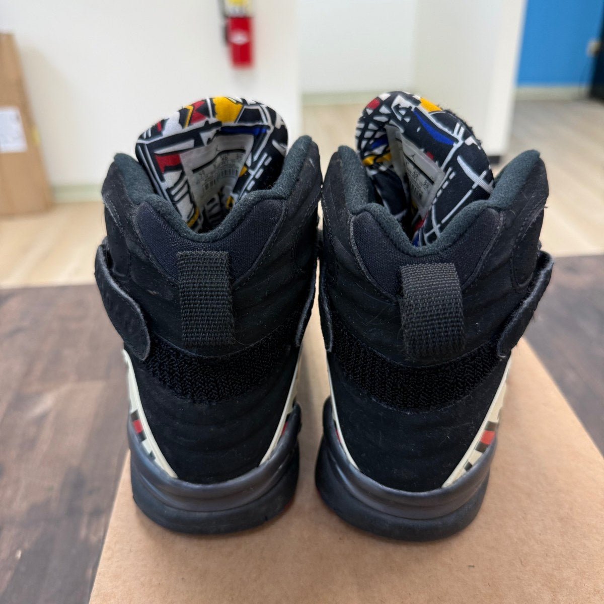 Jordan 8 Retro Playoffs (2013) (GS) Size 7Y (Pre-Owned) - Image 3