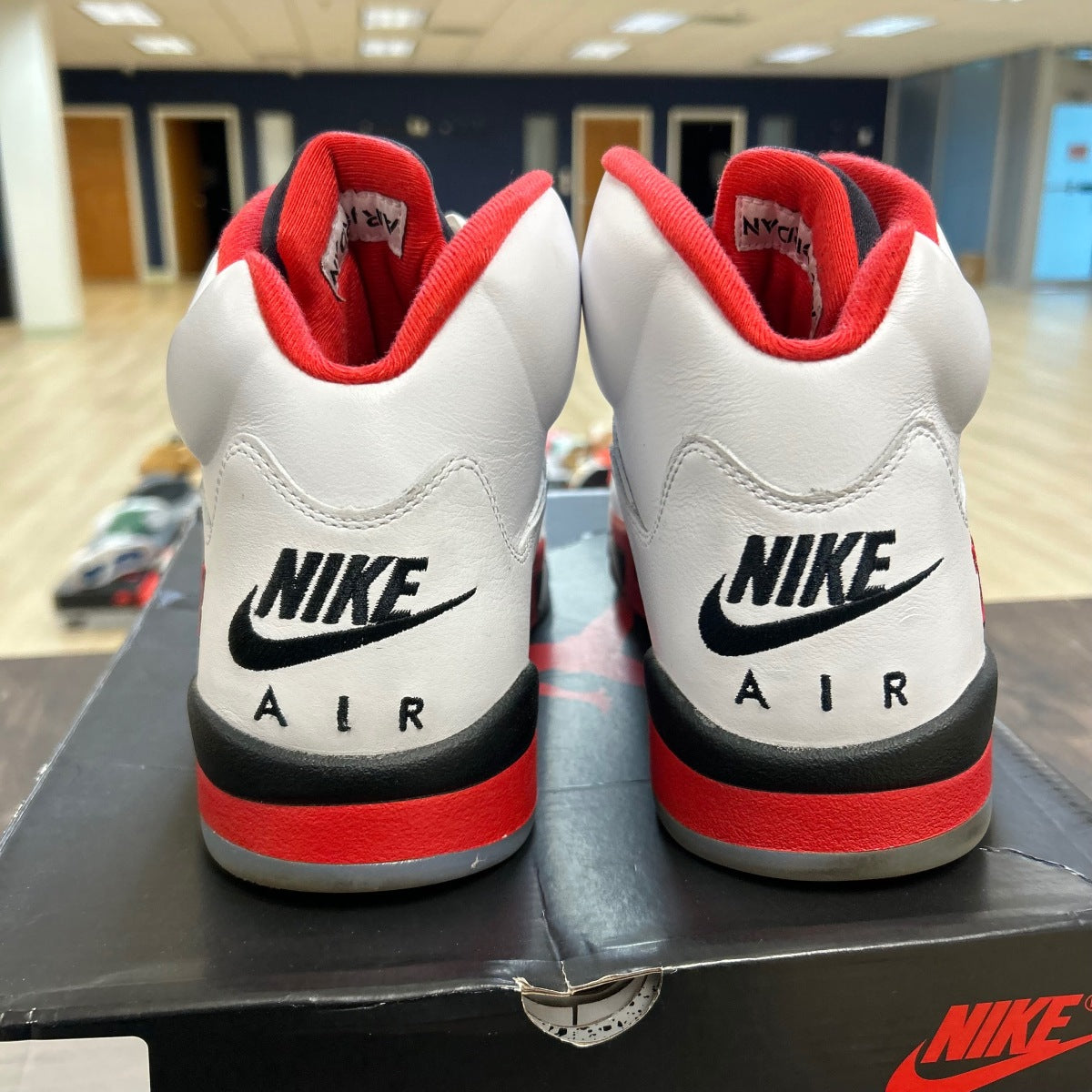 Jordan 5 Retro Fire Red Black Tongue (2025) - Image 4