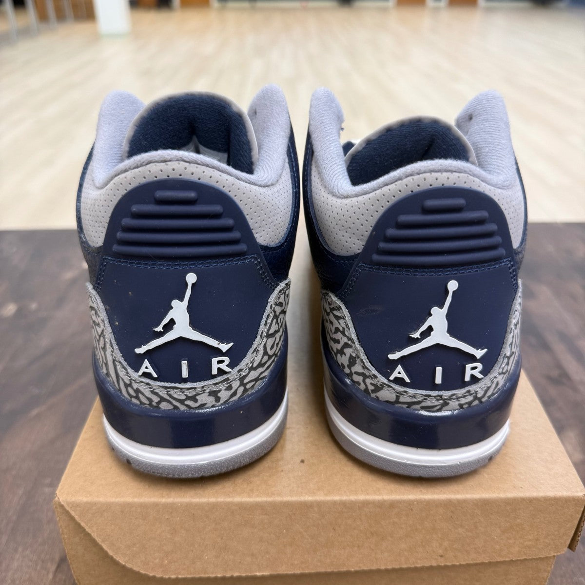 Jordan 3 Retro Georgetown (2021) Size 11 (Pre-Owned) - Image 3