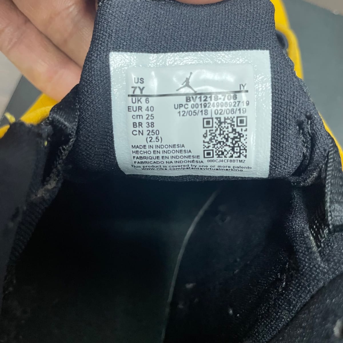 Jordan 14 Retro University Gold (GS) Size 7Y (Pre-Owned) - aux