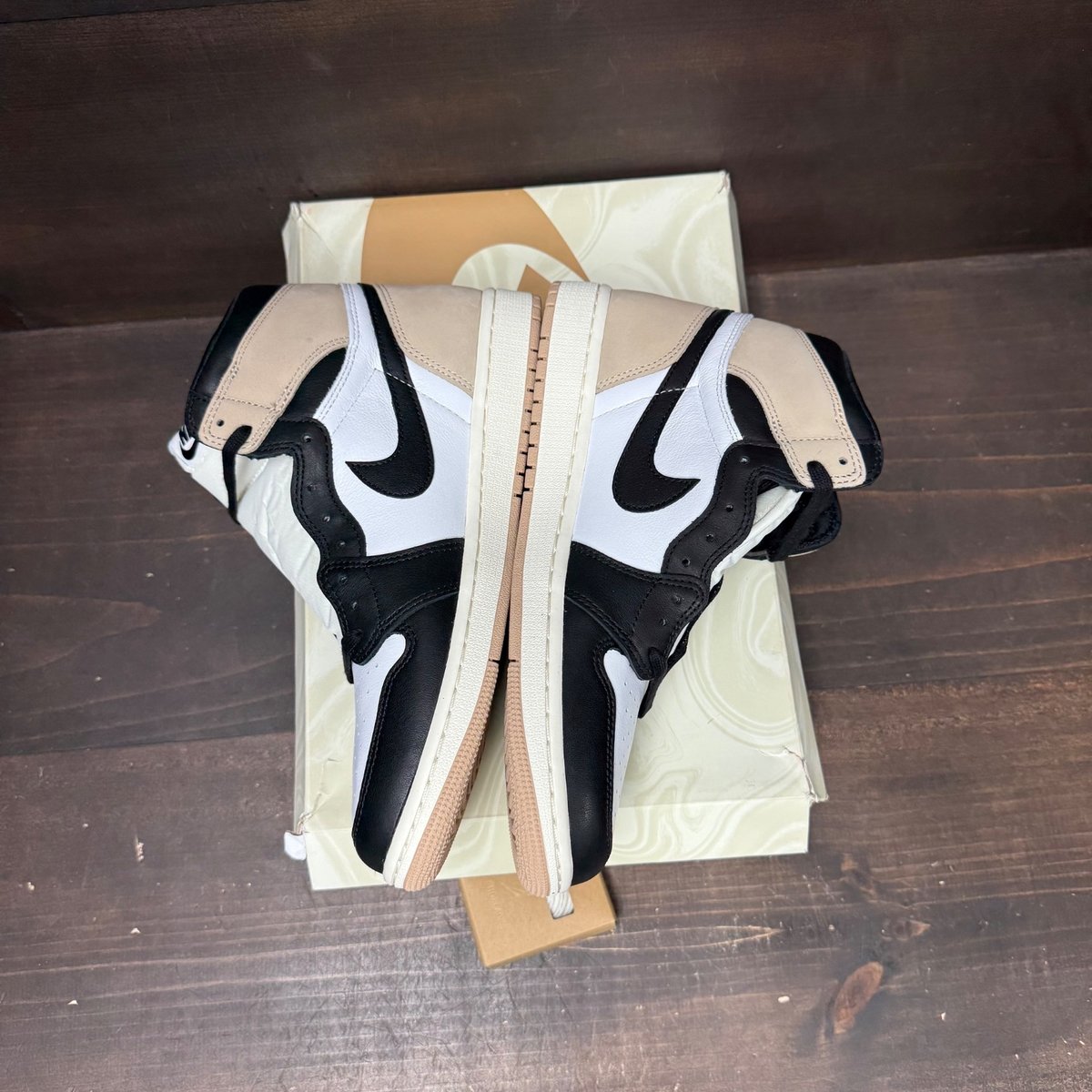 Jordan 1 Retro High OG Latte (Women's) Size 11W - side