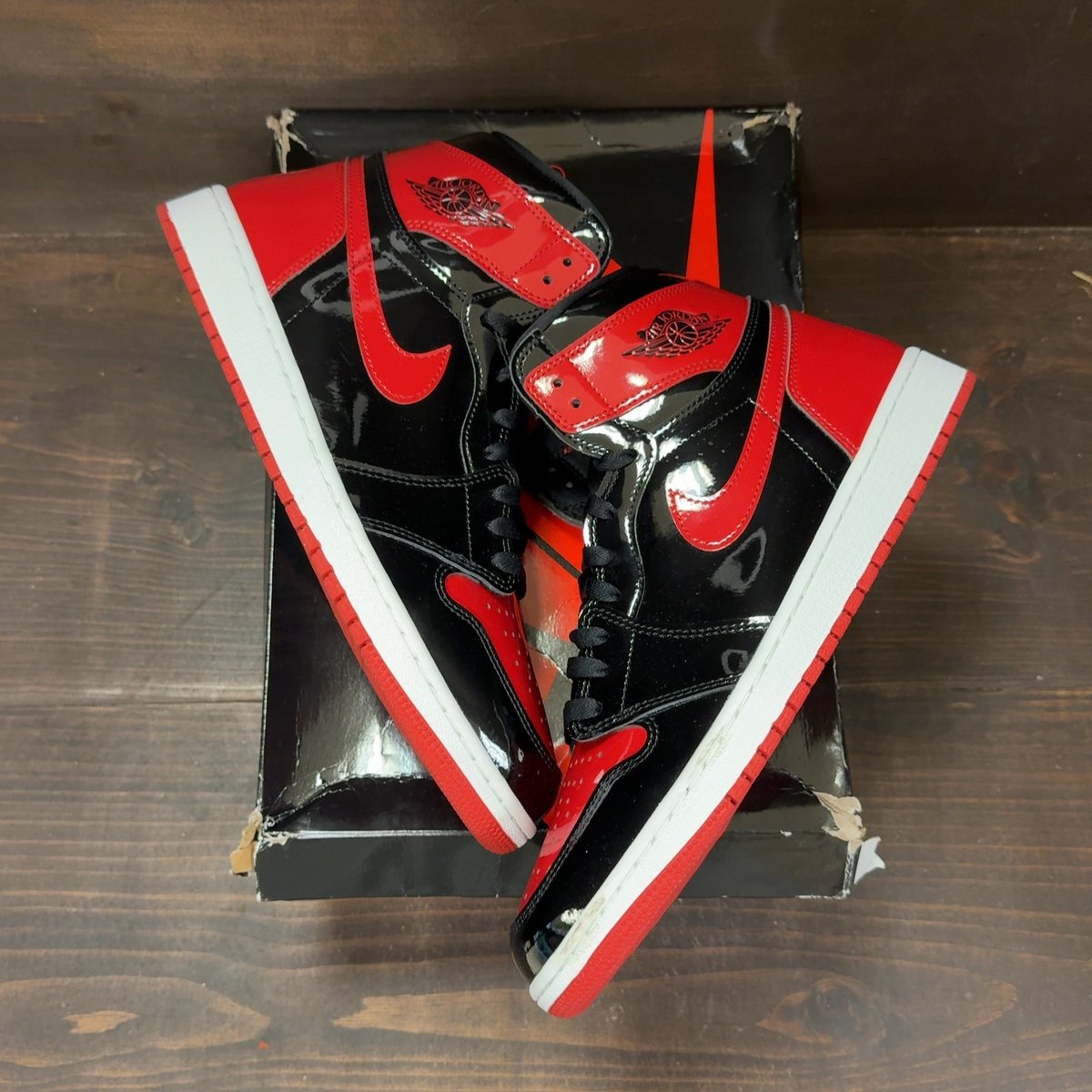 Jordan 1 Retro High OG Patent Bred Size 12.5 (Pre-Owned) - back