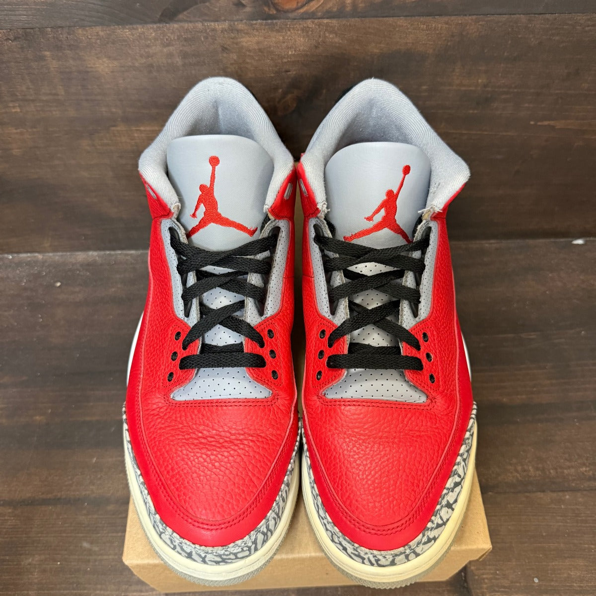 Jordan 3 Retro SE Unite Size 13 (Pre-Owned) - Image 2