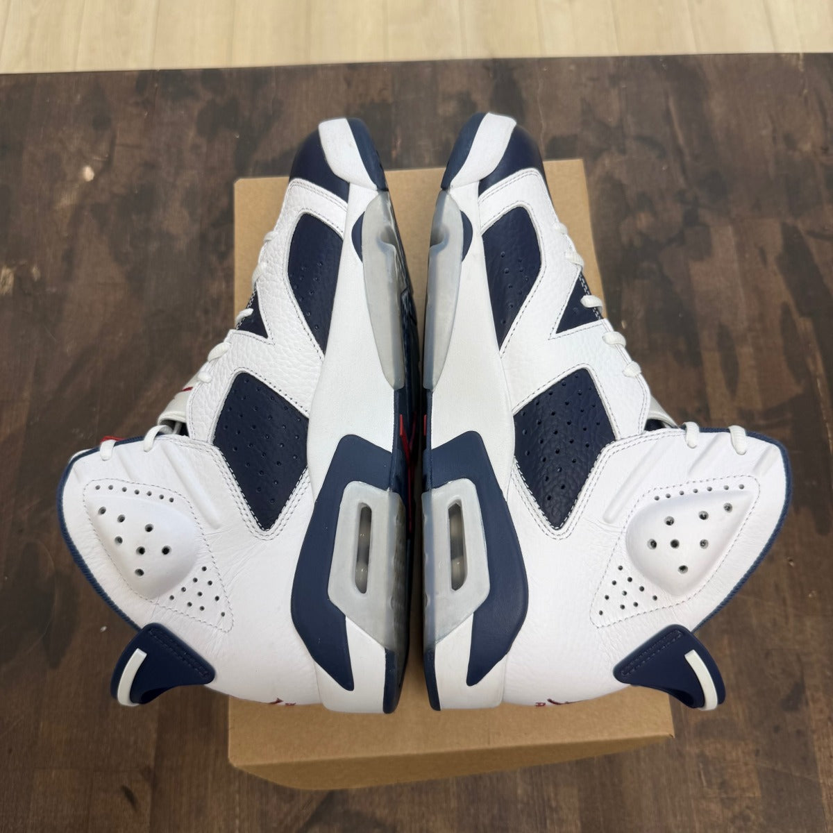 Jordan 6 Retro Olympic (2024) Size 10.5 (Pre-Owned) - Image 4