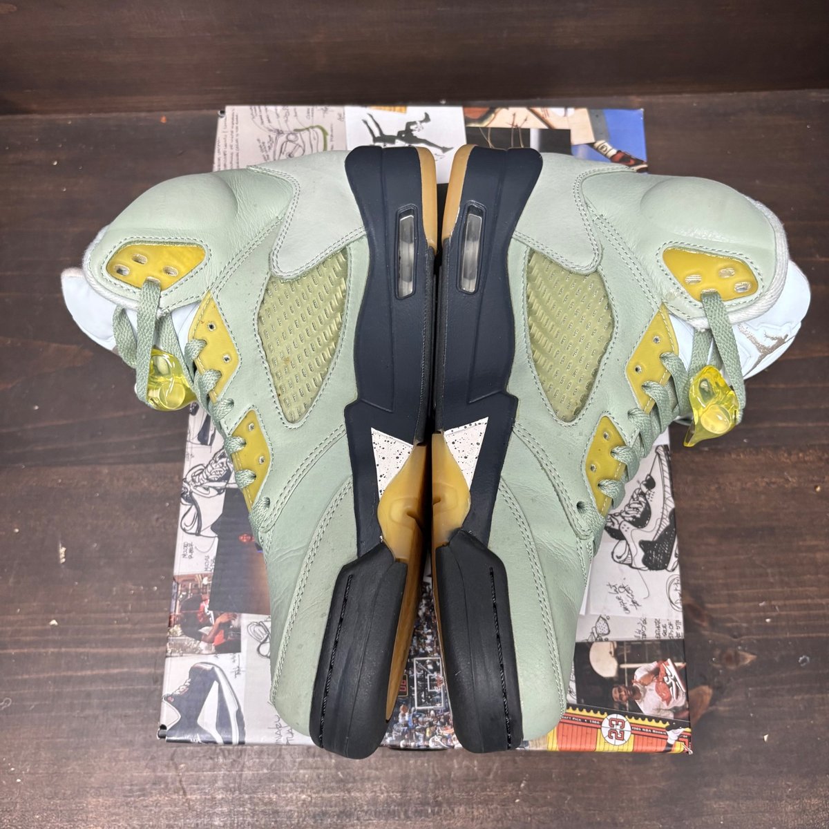 Jordan 5 Retro Jade Horizon Size 9.5 (Pre-Owned) - tag