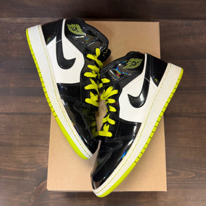 Jordan 1 Mid Black Cyber Mystic Green (GS) Size 6.5Y (Pre-Owned) - Image 2