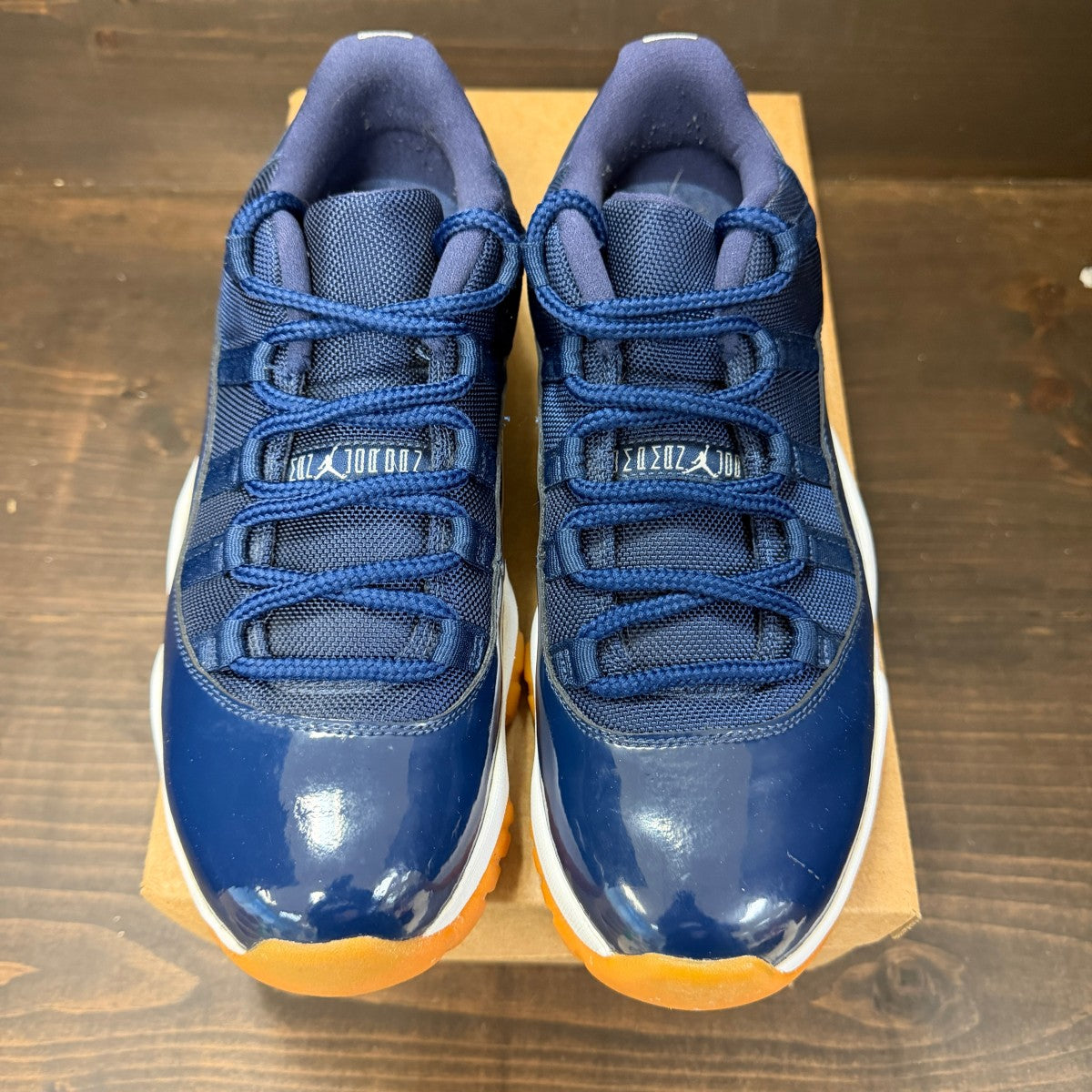 Jordan 11 Retro Low Midnight Navy Size 9.5 (Pre-Owned) - Image 3
