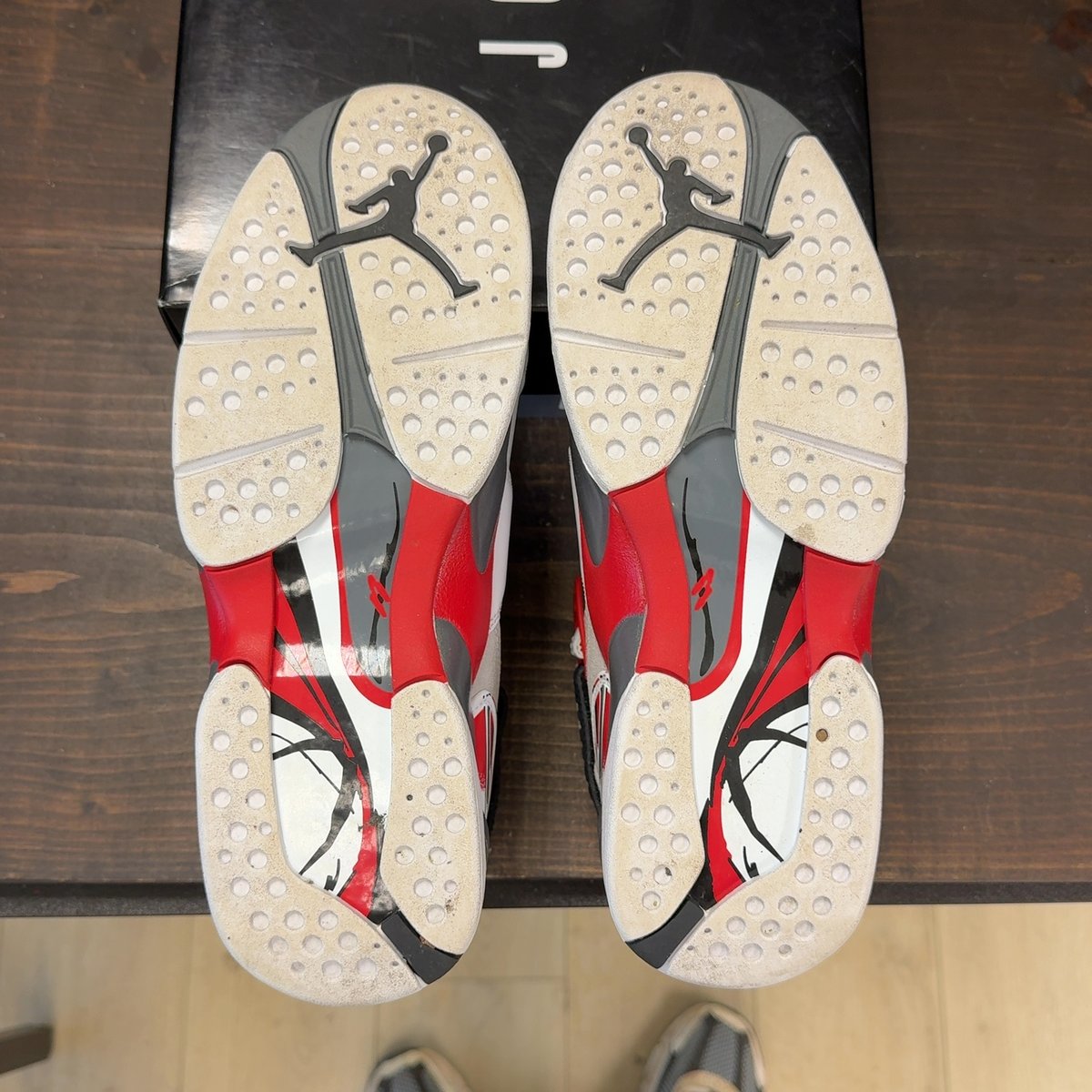 Jordan 8 Retro White True Red (2025) Size 9.5 (Pre-Owned) - aux