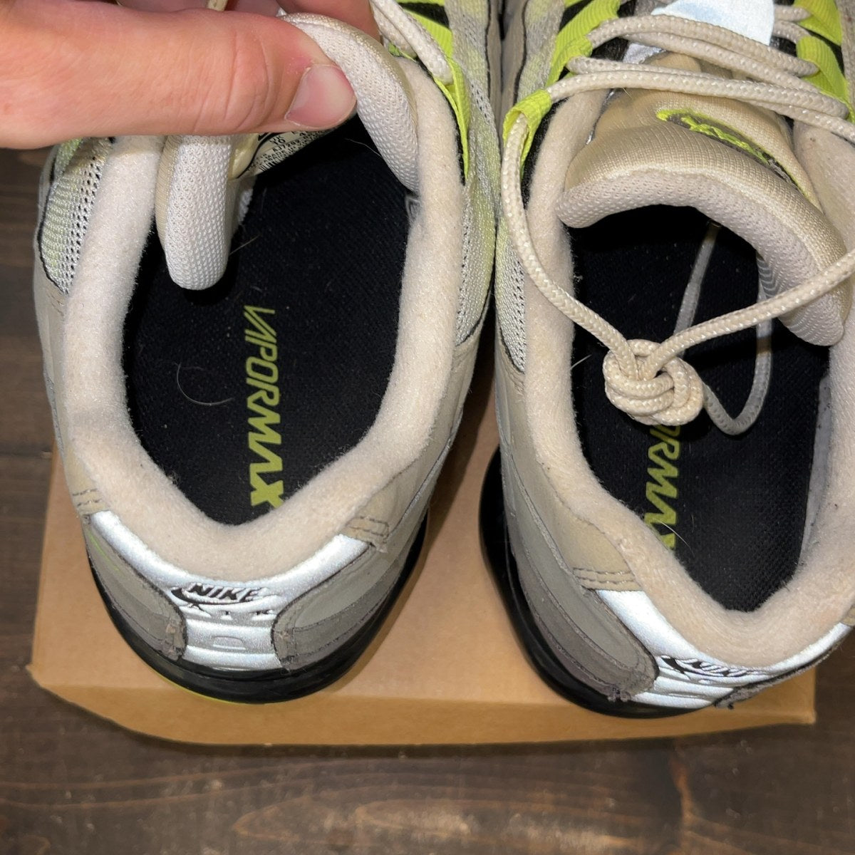 Nike Air VaporMax 95 Neon Size 11 (Pre-Owned) - Image 6