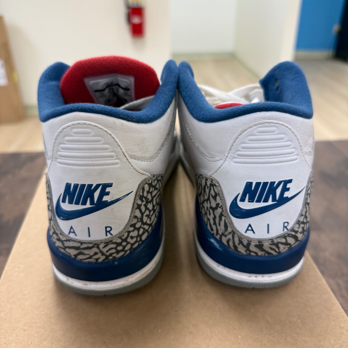 Jordan 3 Retro True Blue (2016) (GS) Size 7Y (Pre-Owned) - Image 3