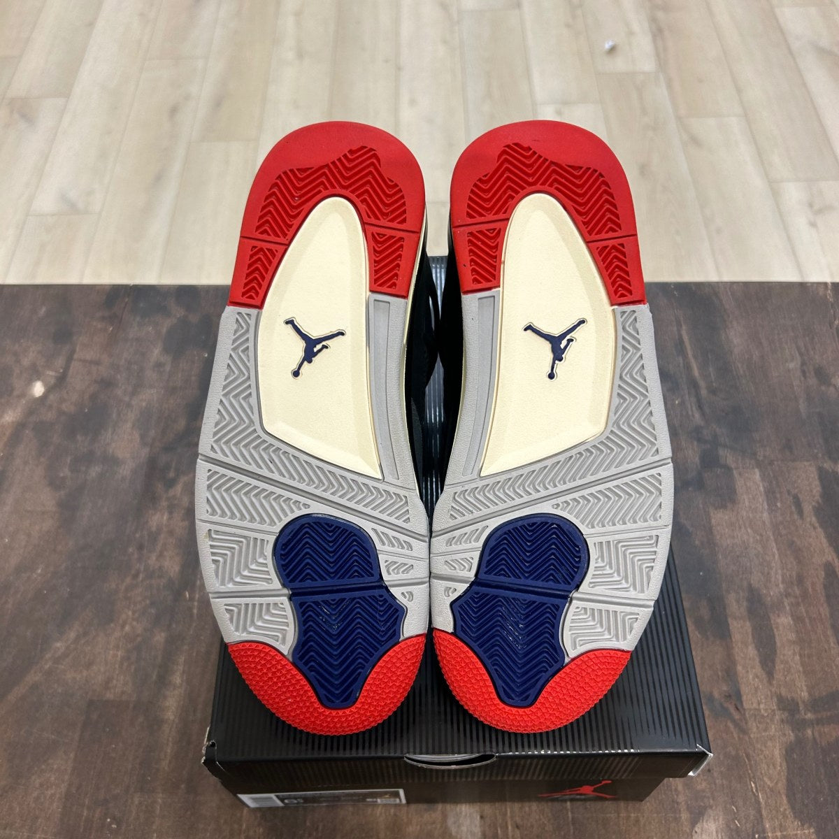 Jordan 4 Retro Rare Air (GS) - Image 5