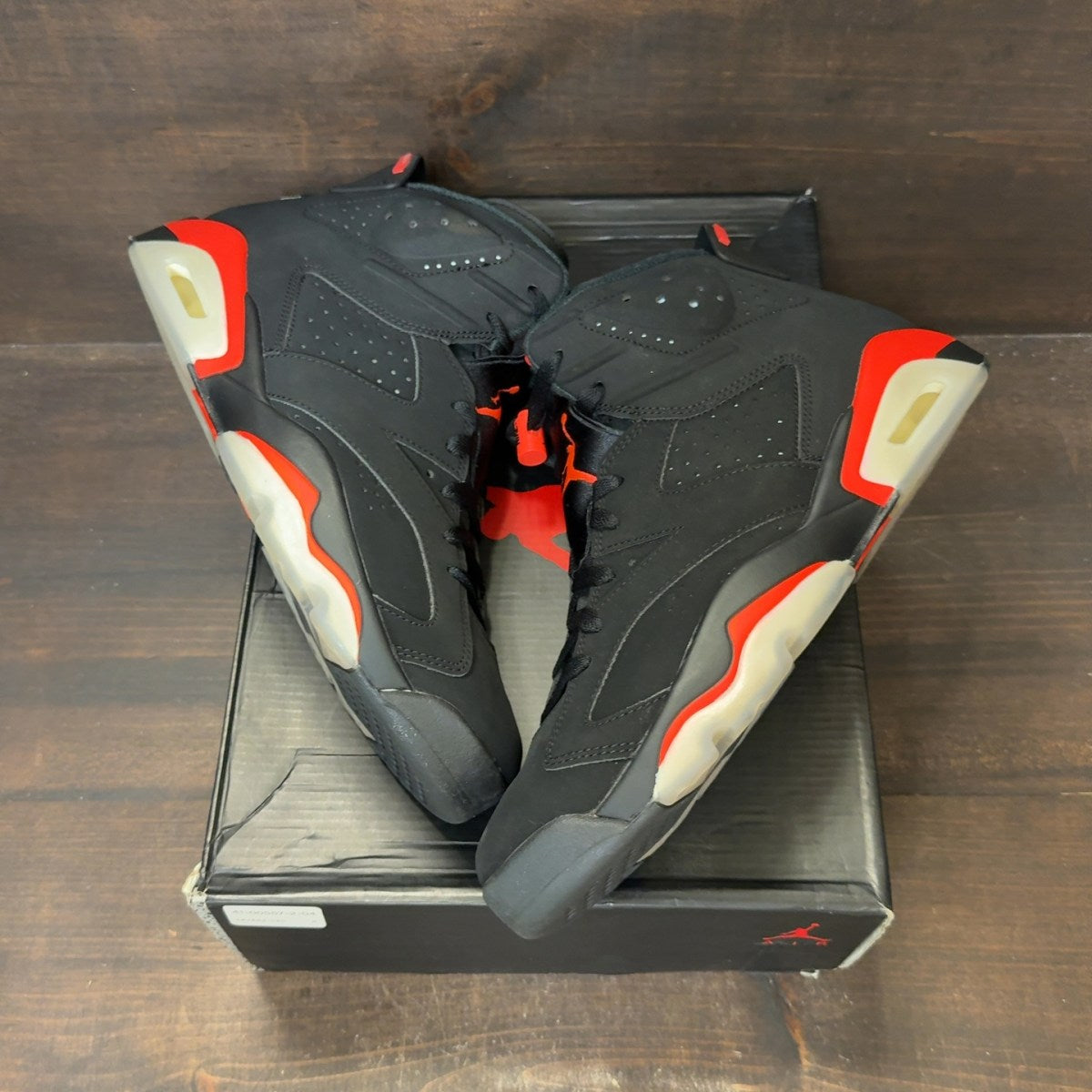 Jordan 6 Retro Black Infrared (2019) - Image 2