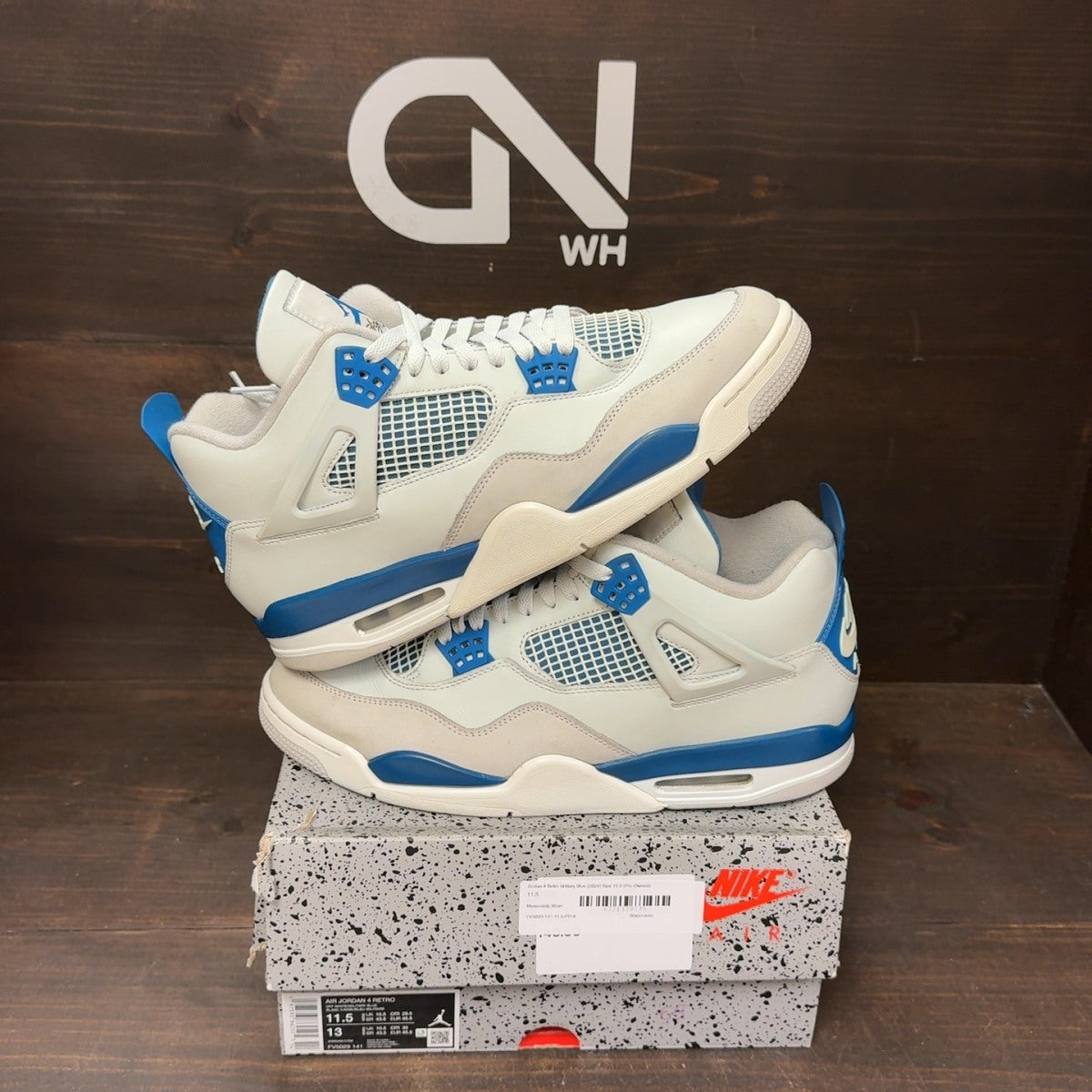 Jordan 4 Retro Military Blue (2024) - Image 1