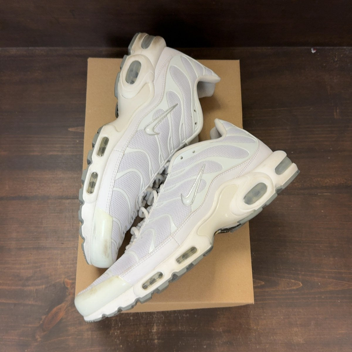 Nike Air Max Plus White Size 12 (Pre-Owned) - Image 2