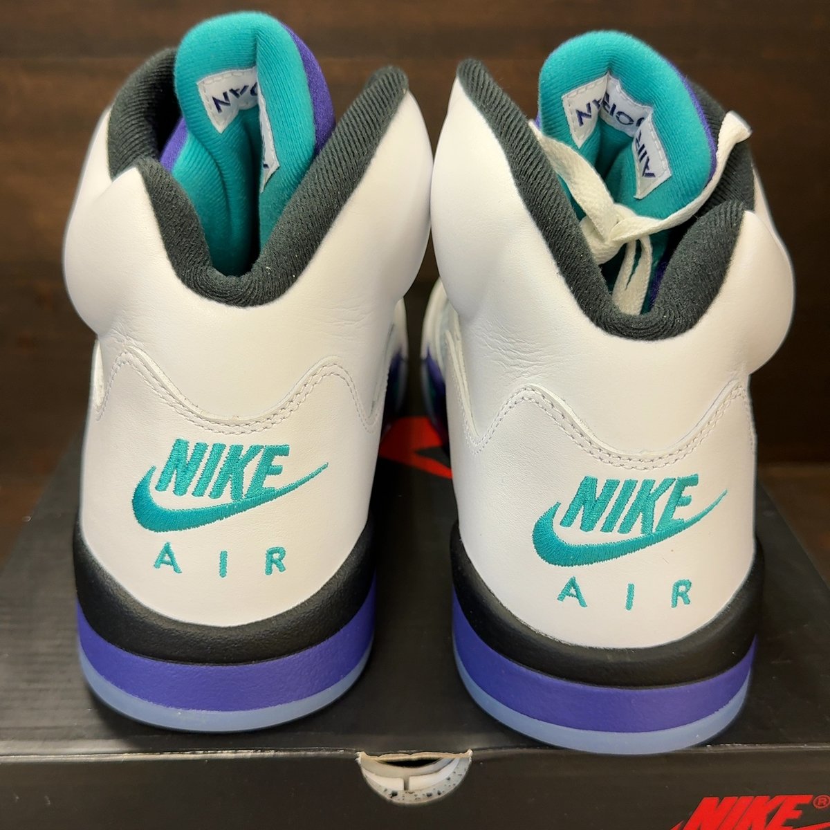 Jordan 5 Retro Grape (2025) Size 12.5 (Pre-Owned) - aux