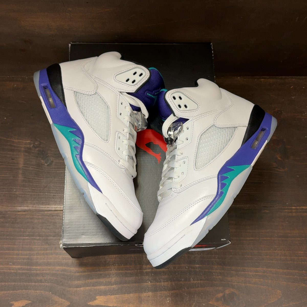 Jordan 5 Retro Grape (2025) Size 9.5 (Pre-Owned) - back