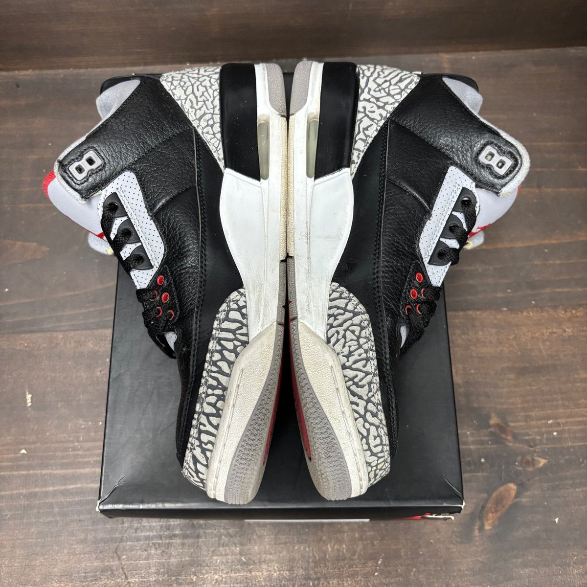 Jordan 3 Retro Black Cement (2018) Size 10 (Pre-Owned) - tag