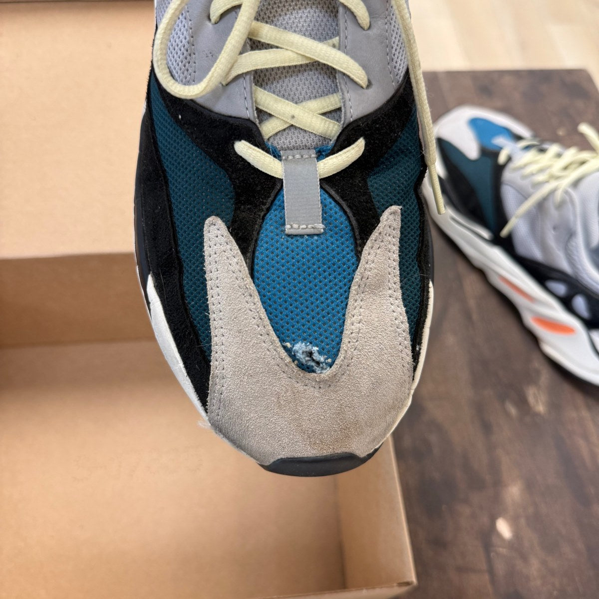 adidas Yeezy Boost 700 Wave Runner Size 12 (Pre-Owned) - Image 7