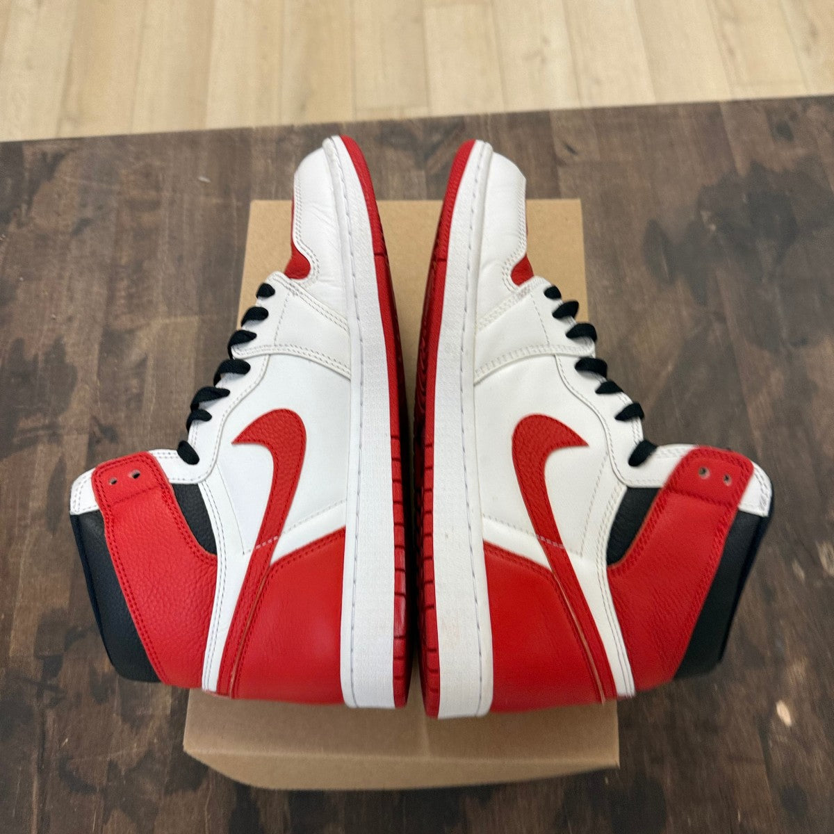 Jordan 1 Retro High OG Heritage Size 11 (Pre-Owned) - Image 5